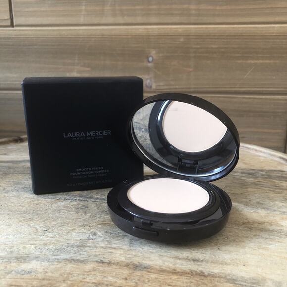 Laura Mercier Smooth Finish Foundation Powder 2C1 04 Full Size - Picture 1 of 5
